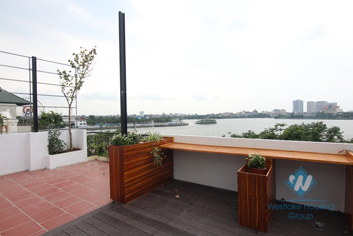 105 sqm office for rent in Tay Ho, Hanoi.